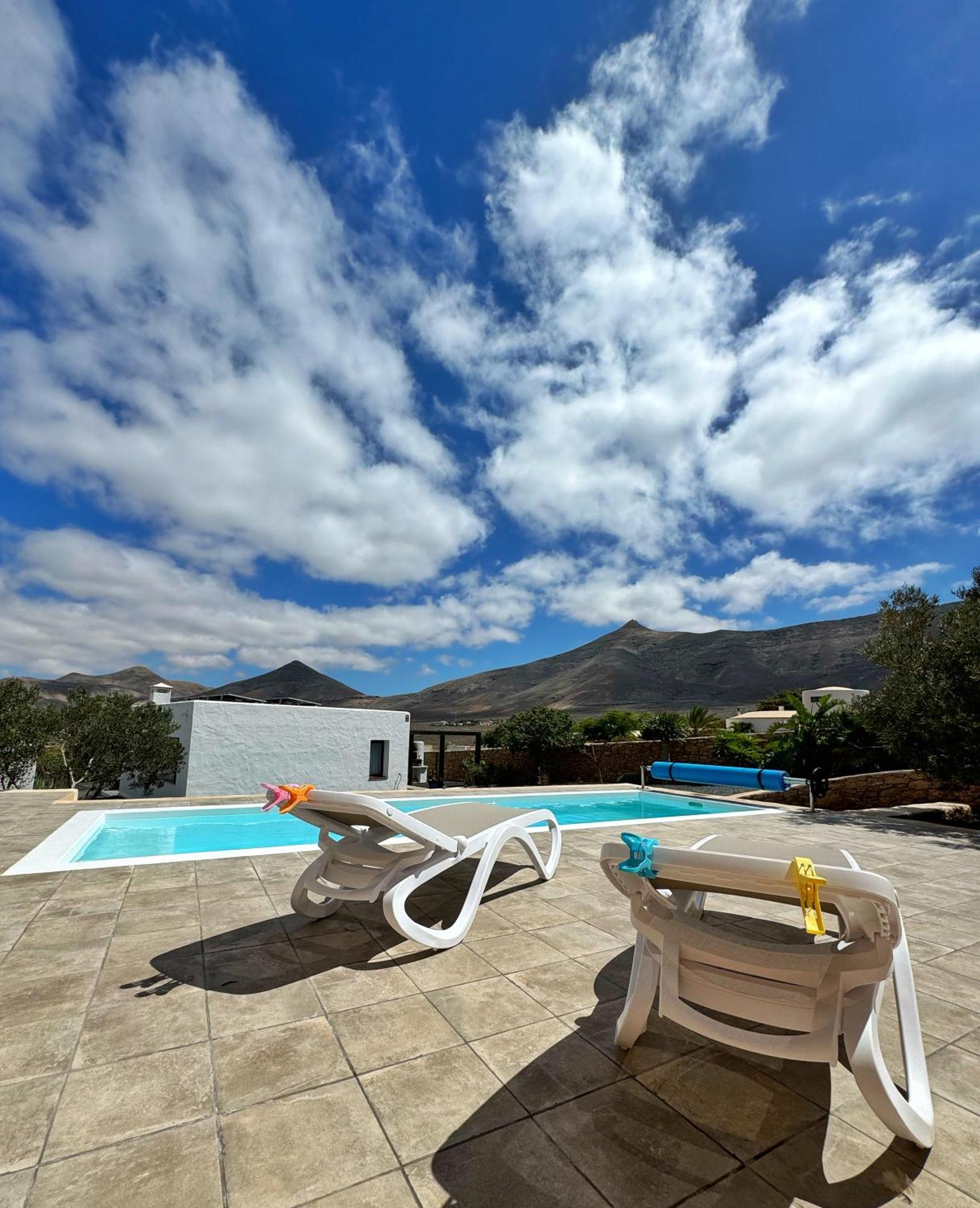 فيلا Casa Marisa With Heated Pool & Garden تيندايا المظهر الخارجي الصورة